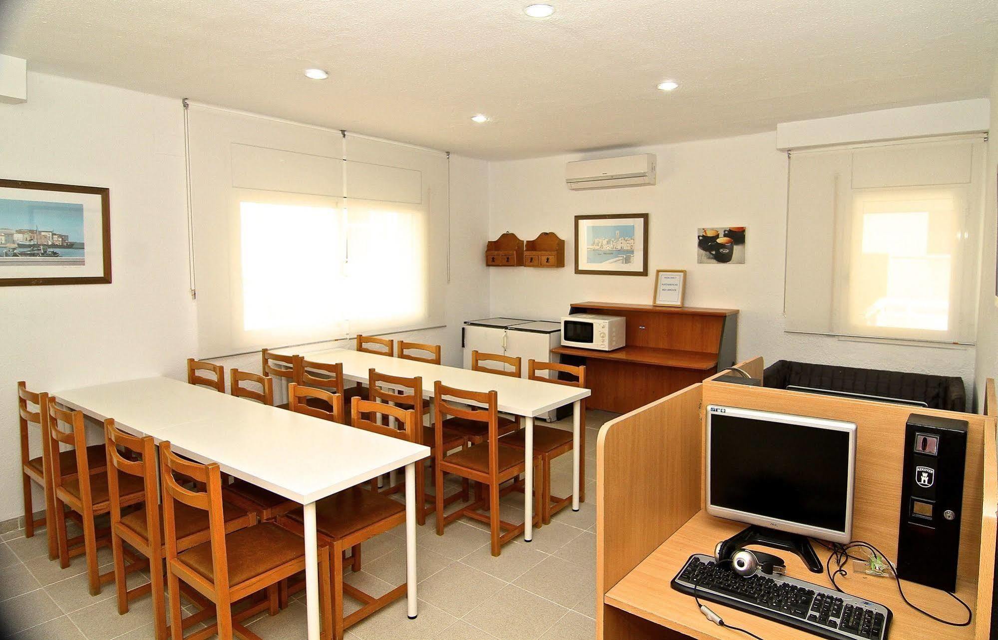 Hostal Tahiti Rs Salou Exterior foto